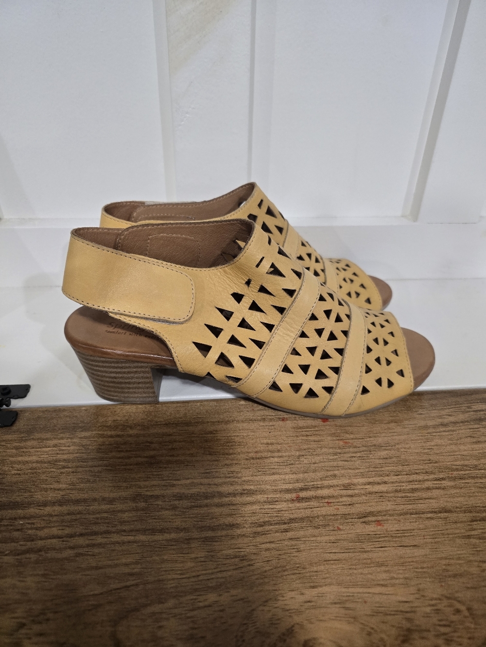 Spring Step Dorotha Sandals - Picture 4 of 9
